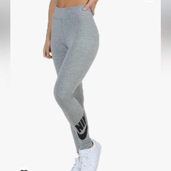 Nike Tights - Picture 2 of 10